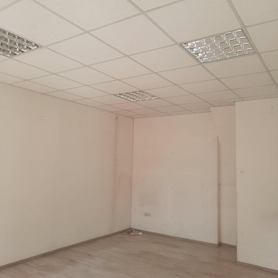 Spațiu comercial, de 28 mp, în Central