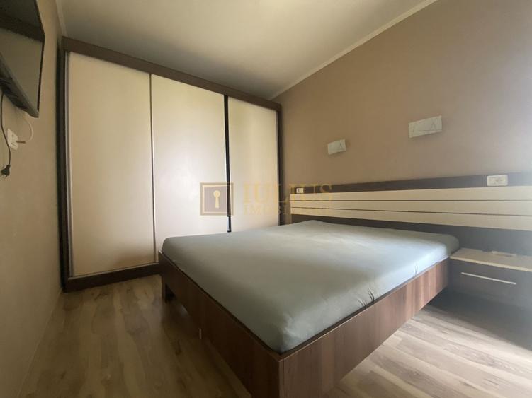 Apartament cu 2 camere semidecomandat, mobilat în Fratelia