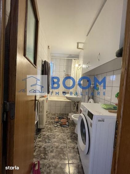 Apartament cu 4 camere decomandat în Ostroveni