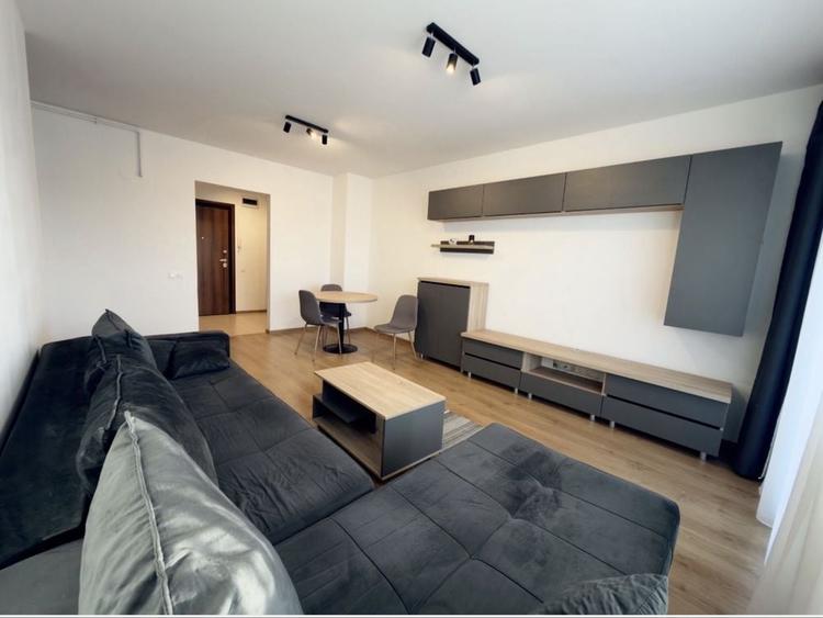 Apartament cu 2 camere decomandat în Astra