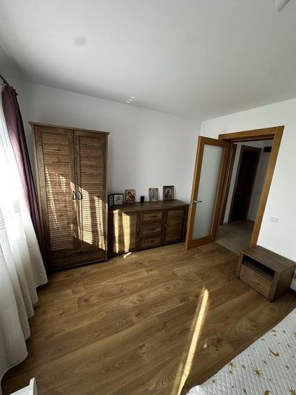 Casă individuală cu 4 camere cu Teren 500 Mp în Ipotești