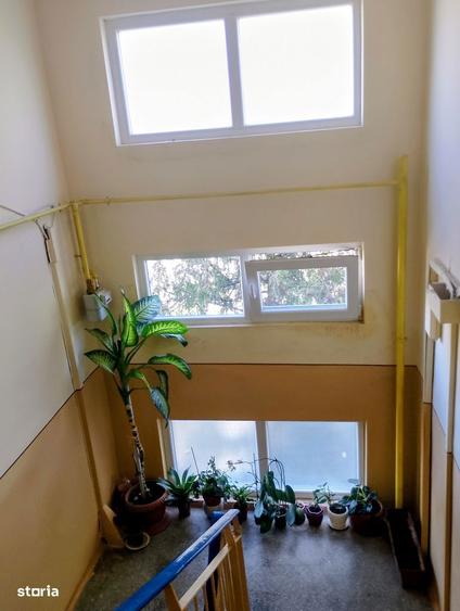 Apartament cu 3 camere semidecomandat în Șagului