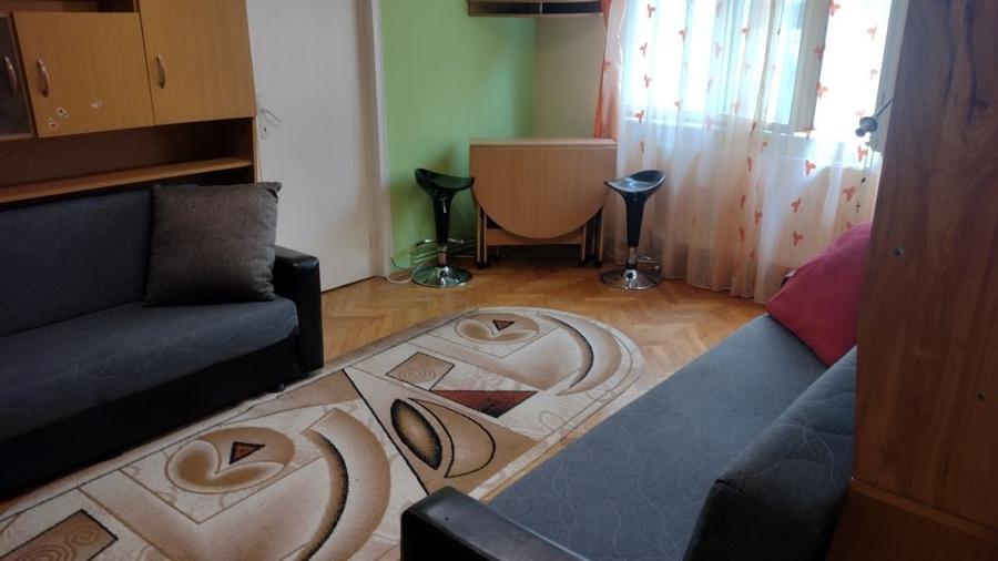 Apartament cu 2 camere nedecomandat în Central