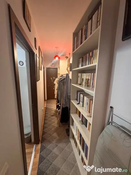 Apartament cu 3 camere semidecomandat în Central