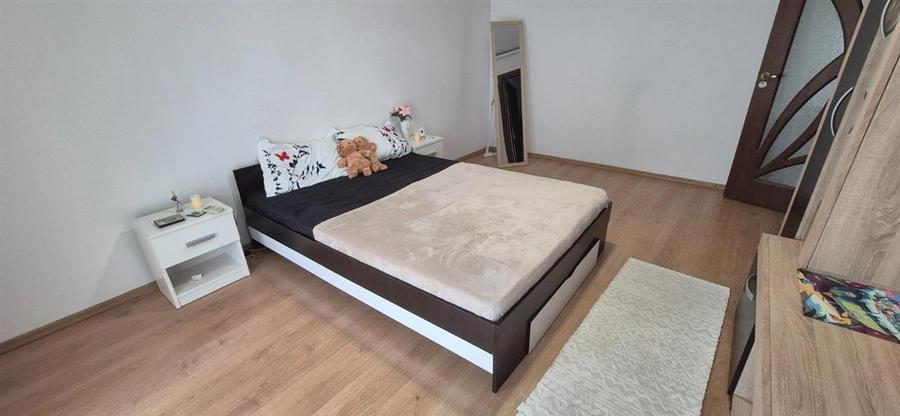 Apartament cu 2 camere decomandat în Nicolina