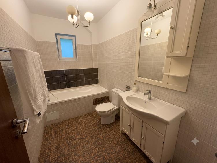Apartament cu 3 camere decomandat în Popești-Leordeni