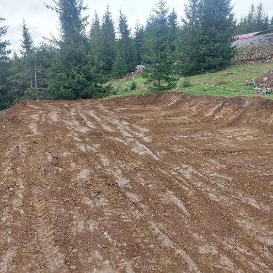 Teren de 700 mp, în Măguri