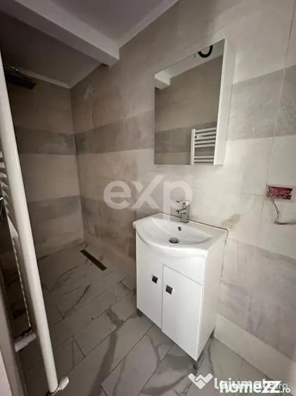 Apartament cu 2 camere semidecomandat în Micro 8