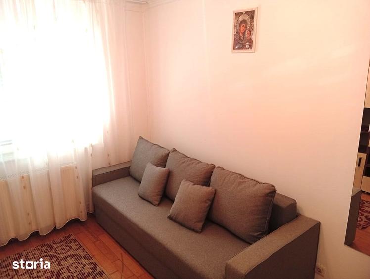 Apartament cu 3 camere decomandat în Alfa