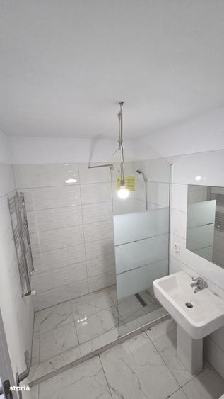 Apartament cu 3 camere în Hlincea