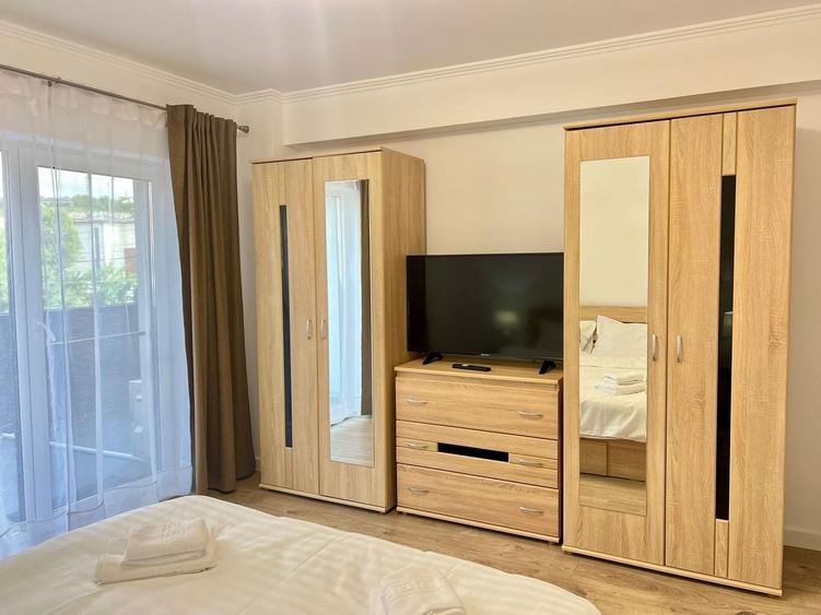 Apartament cu 2 camere semidecomandat, mobilat în Dâmbul Rotund