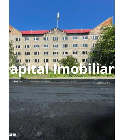 Spațiu comercial, de 2,500 mp, în Central