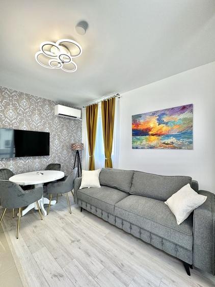 Apartament cu 2 camere decomandat în Central