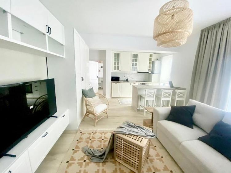 Apartament cu 2 camere decomandat, mobilat în Unirii
