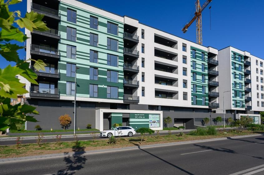 Inchiriez apartament 4 camere,faleza nord,zona Pescarie,Bd Mamaia 294B - 1