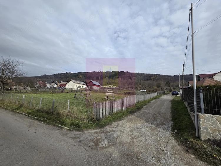 Casă cu 4 camere cu Teren 475 Mp în Valea Doftanei