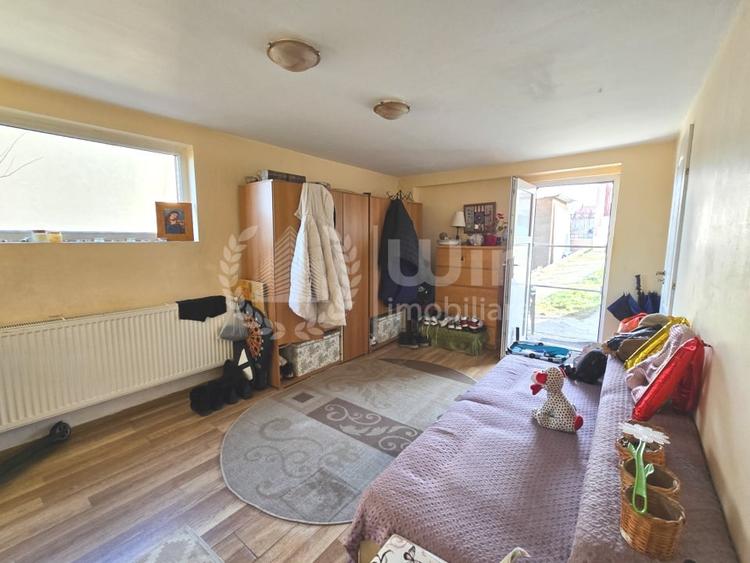 Casă individuală cu 7 camere cu Canalizare în Gruia