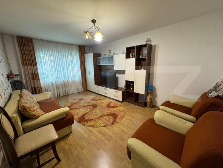 Apartament cu 2 camere decomandat, mobilat în 1 Mai