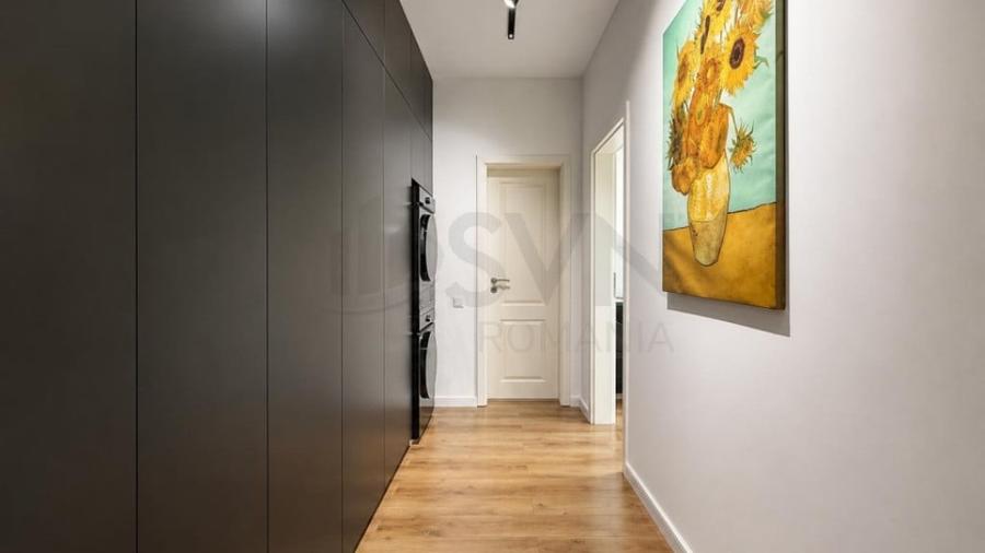 Apartament cu 3 camere semidecomandat în Băneasa