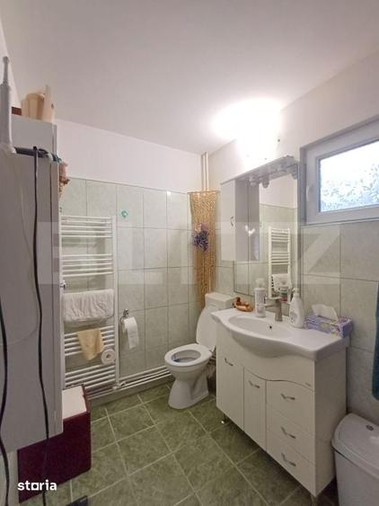 Casă cu 5 camere cu Teren 2800 Mp în Moldovenești