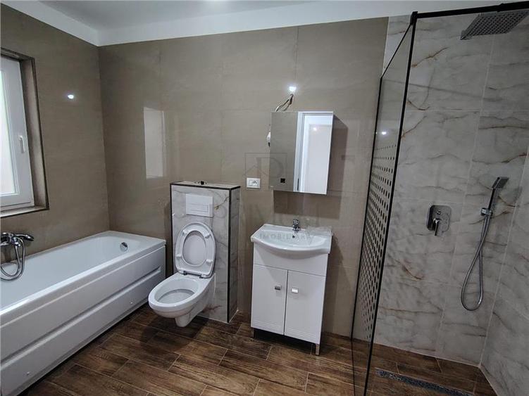 Duplex cu 3 camere cu Canalizare în Urseni