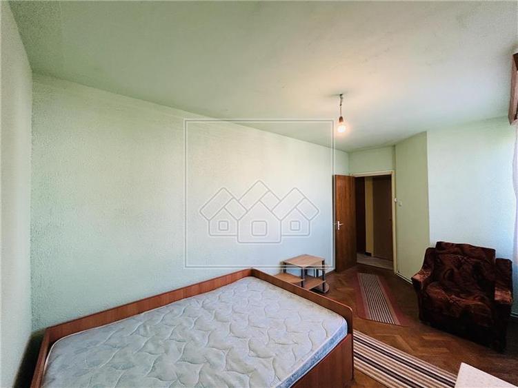 Apartament cu 2 camere decomandat în Ștrand