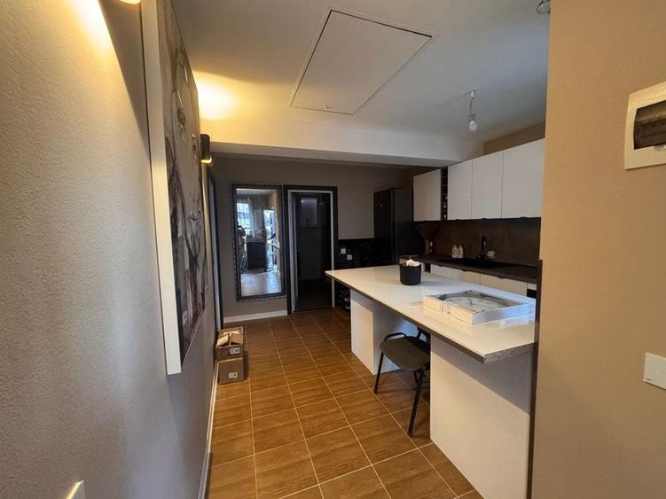 Apartament cu 2 camere decomandat în Între Lacuri