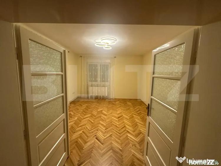 Apartament cu 4 camere decomandat în Titulescu