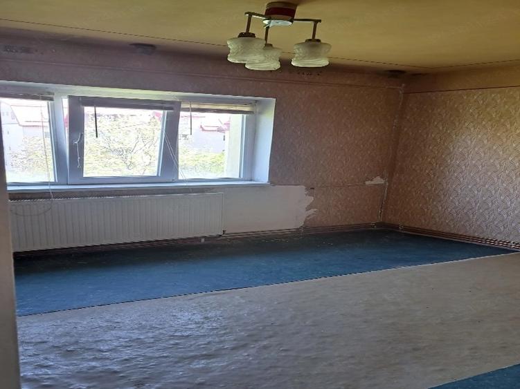 Apartament cu 2 camere semidecomandat în Aradului