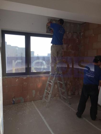 Apartament cu 3 camere decomandat, mobilat în Nerva Traian