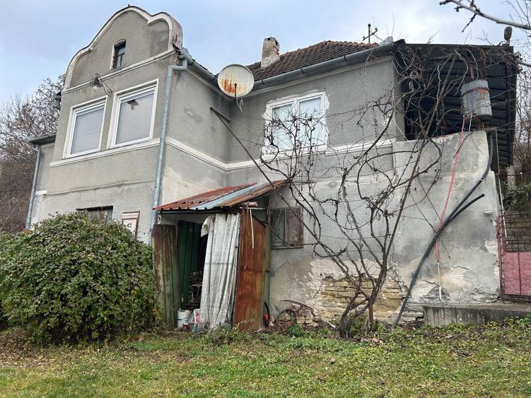 Casă cu 4 camere în Homorod