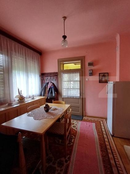 Casă individuală cu 4 camere cu Canalizare în Sud-Est