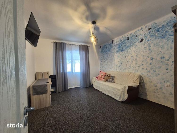 Casă cu 4 camere în Iezureni