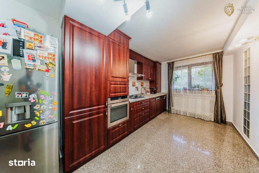 Casă cu 4 camere cu Teren 233 Mp în Julița