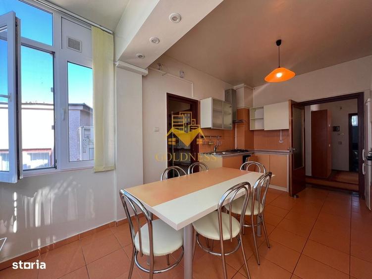 Apartament cu 3 camere decomandat în Hașdeu