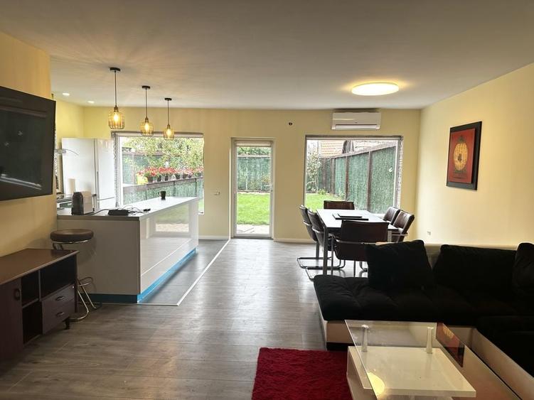 Casă cu 4 camere cu Teren 200 Mp în Central