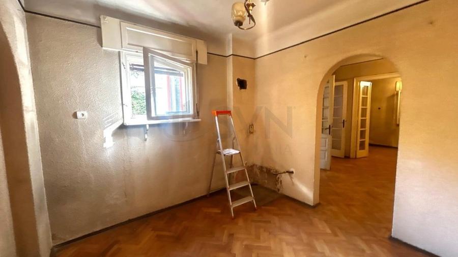 Apartament cu 3 camere decomandat în Dorobanți