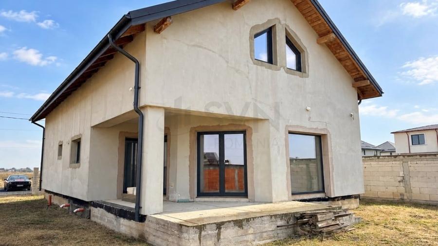 Casă individuală cu 4 camere cu Canalizare în Vidra
