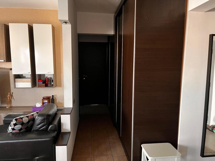 Apartament cu 2 camere decomandat în Tei