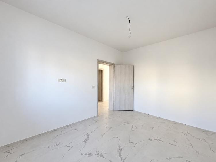 Duplex cu 3 camere cu Canalizare în Moșnița Veche
