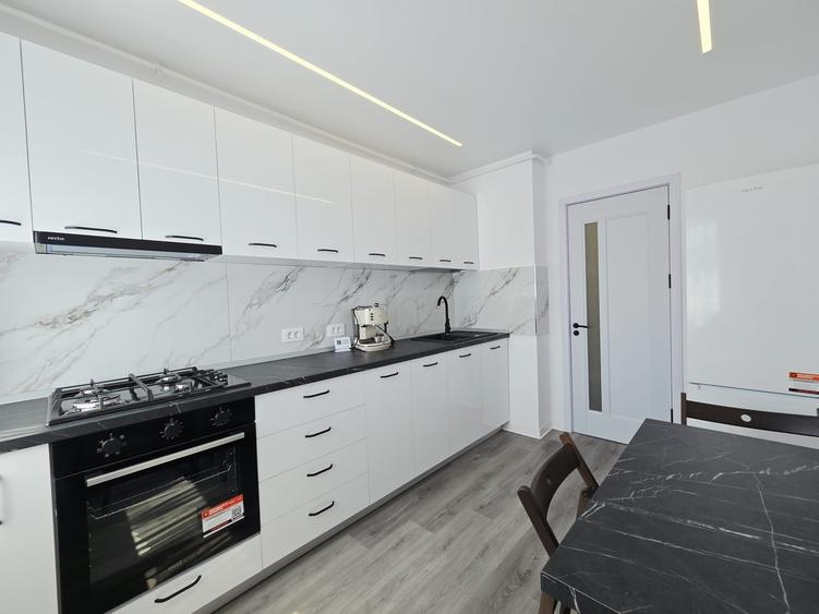 Apartament cu 2 camere decomandat în