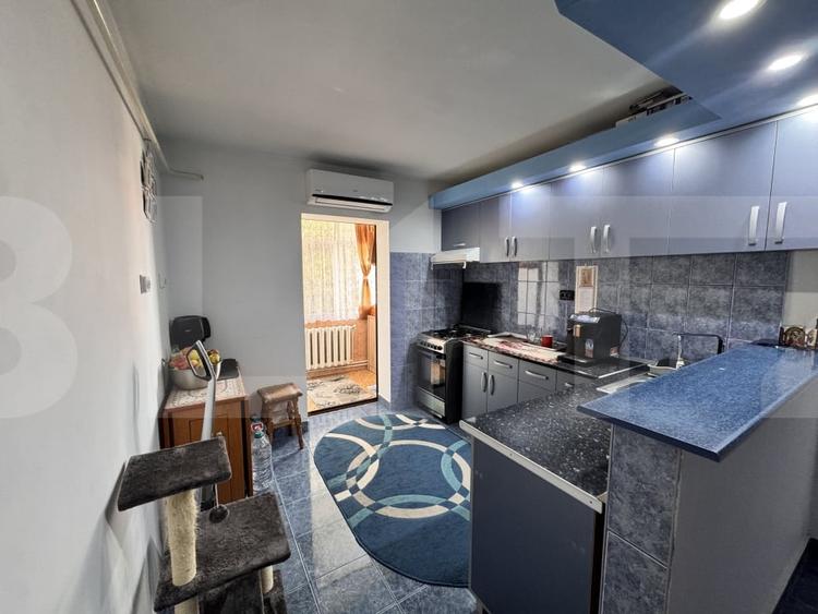 Apartament cu 2 camere decomandat, mobilat în Central