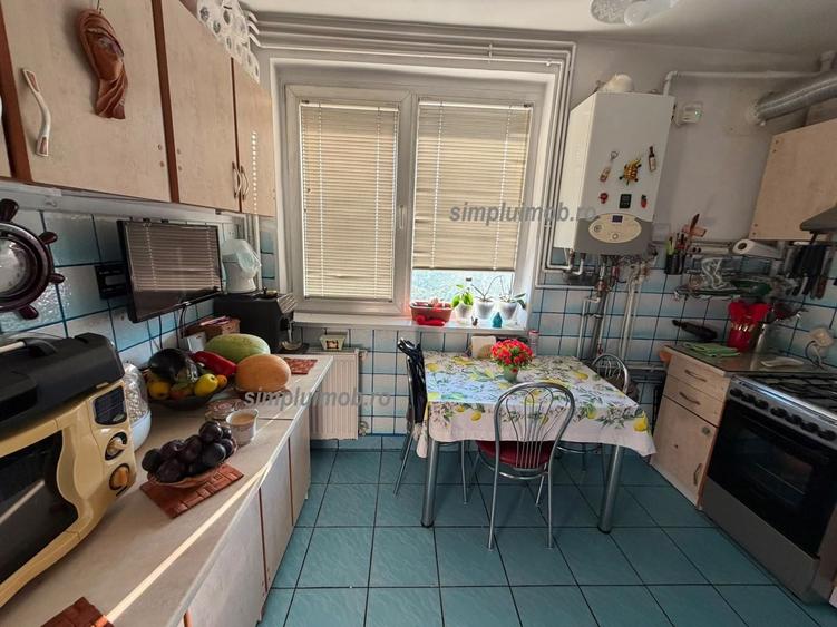 Apartament cu 2 camere semidecomandat, mobilat în Titan