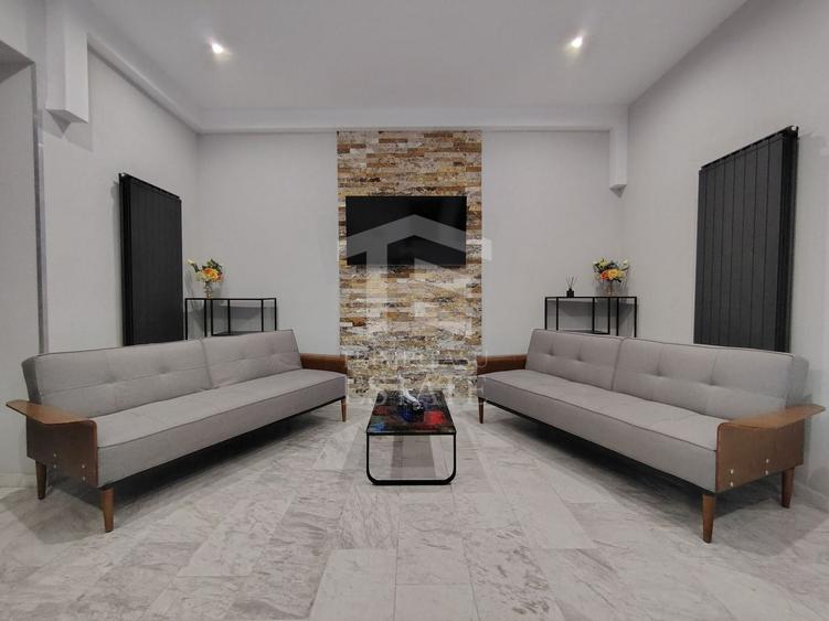 Apartament cu 3 camere decomandat, mobilat în Central