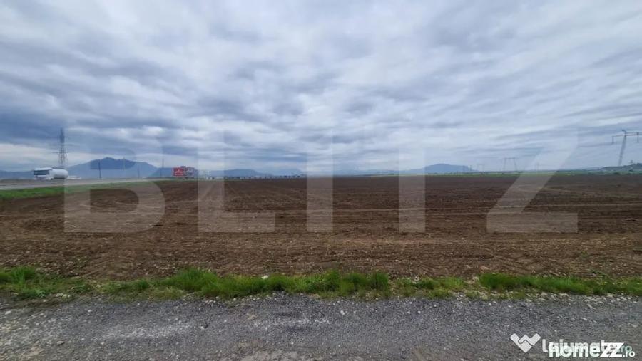 Teren de 11620 mp, în Hărman