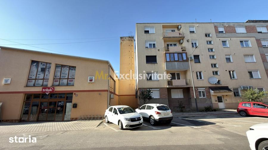 Apartament cu 3 camere semidecomandat în Central