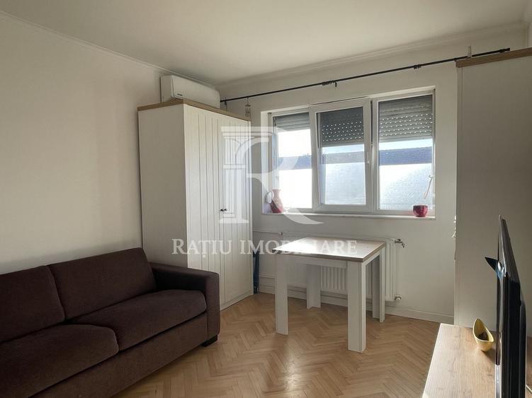 Apartament cu 2 camere nedecomandat, mobilat în Rogerius