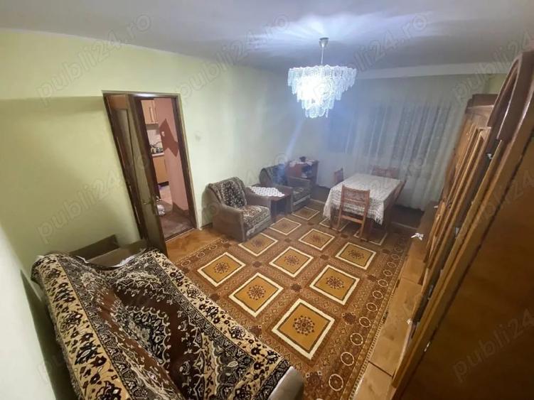 Apartament cu 3 camere decomandat în George Enescu