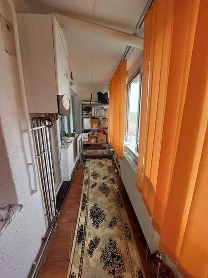 Apartament cu 2 camere semidecomandat în Podu Roș