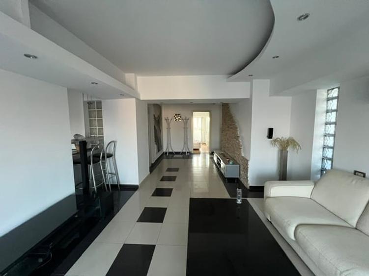 Apartament cu 4 camere decomandat în Unirii